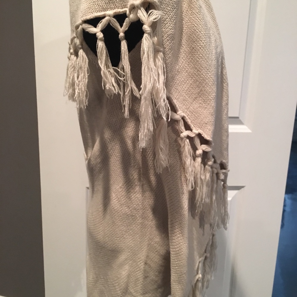 Sweater - Picture 3 of 3